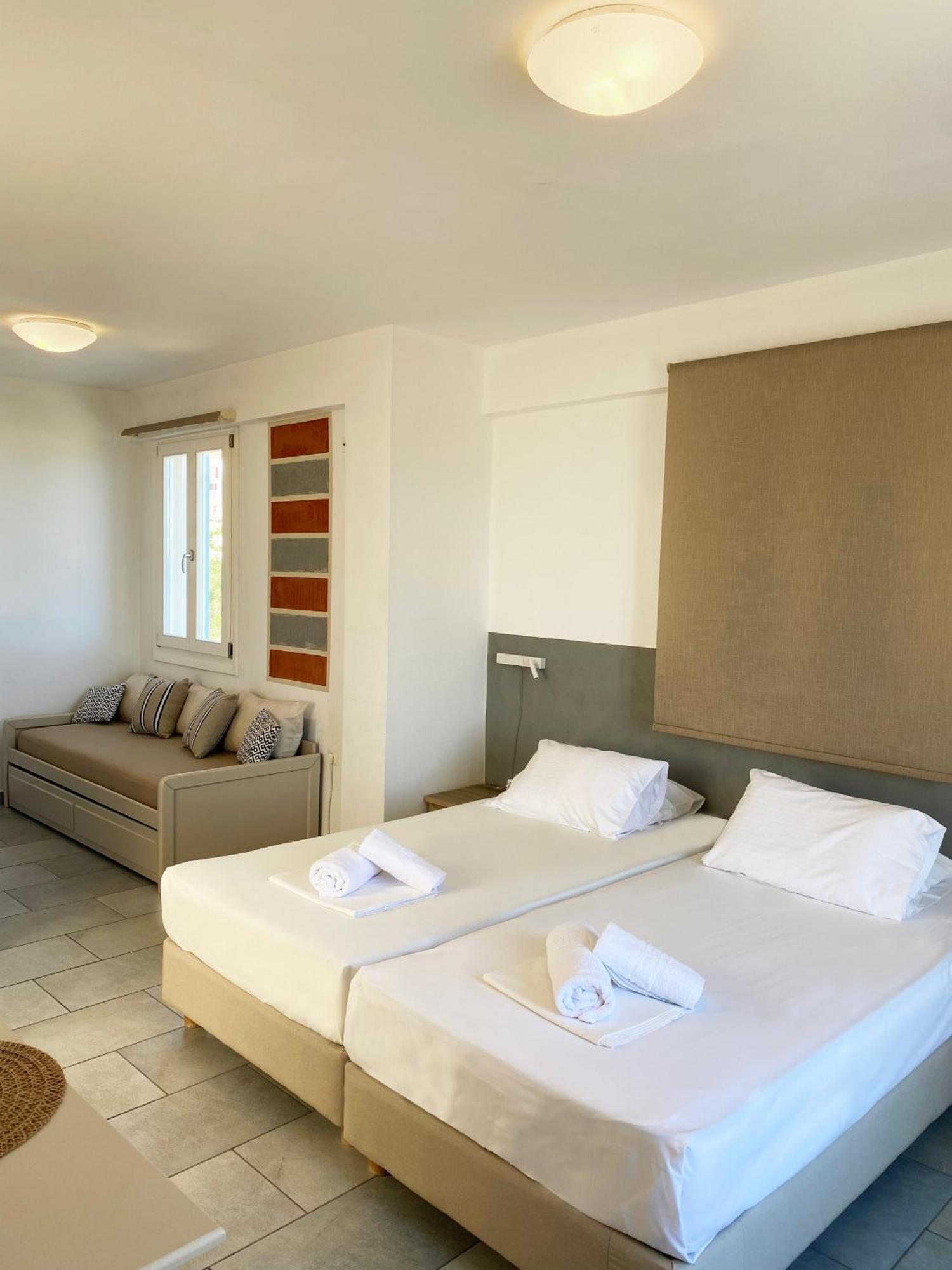 Agnadi Syros Beachfront Studios & Rooms Megas Gialos - Nites Exterior photo
