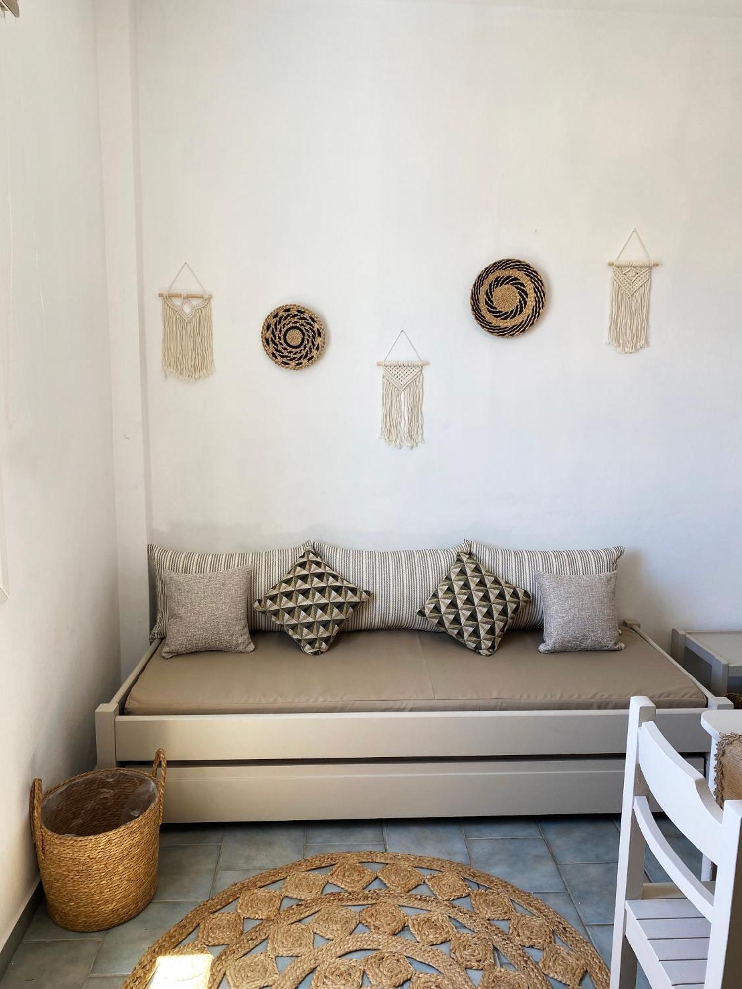 Agnadi Syros Beachfront Studios & Rooms Megas Gialos - Nites Exterior photo